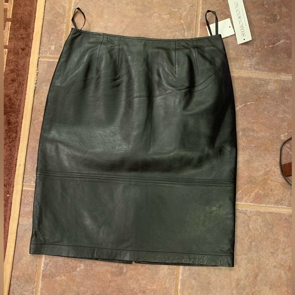Vintage 90’s SHARON YOUNG Black Leather Skirt women’s size 6 NWT